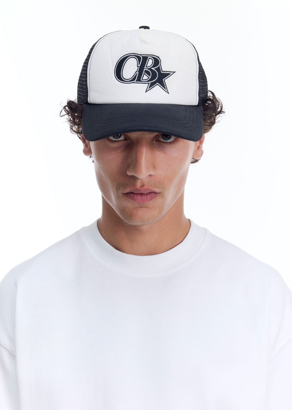 VINTAGE STAR TRUCKER CAP - BLACK
