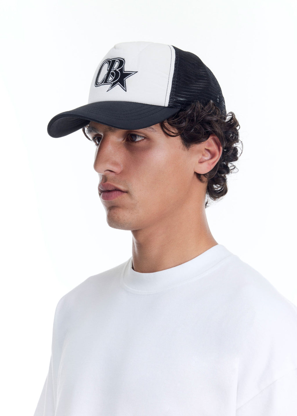 VINTAGE STAR TRUCKER CAP - BLACK