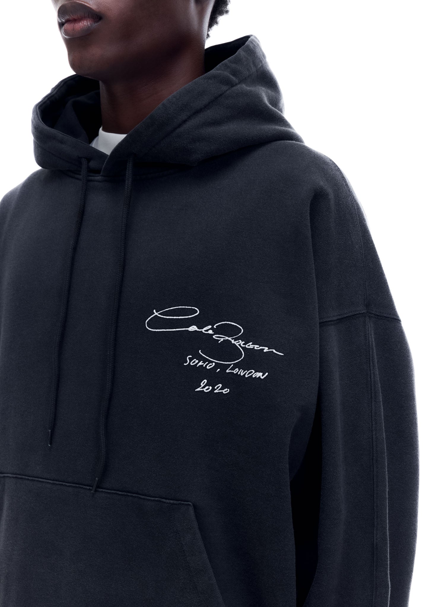 SIGNATURE HOODIE - VINTAGE BLACK