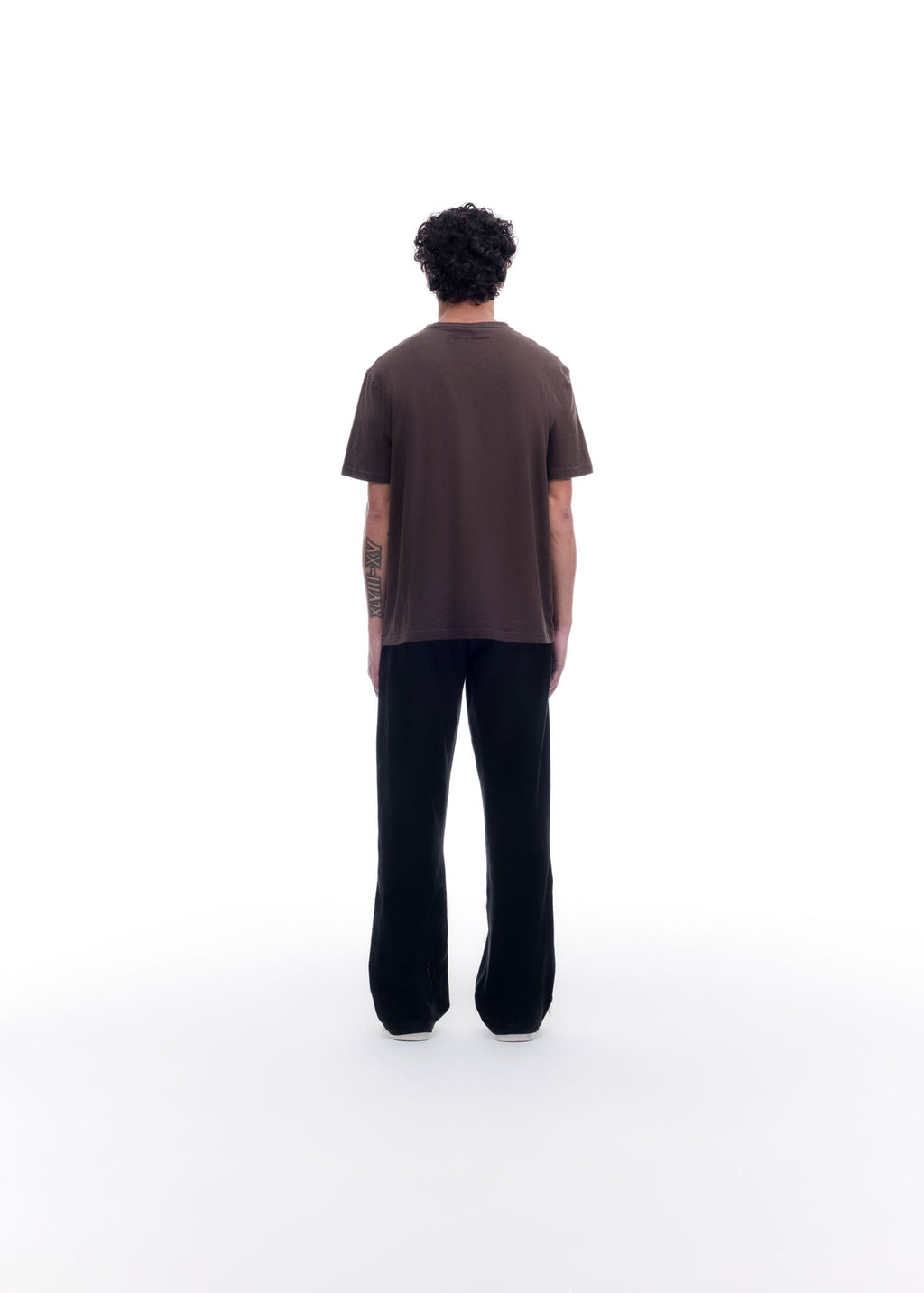 THE COLE T-SHIRT - DARK BROWN